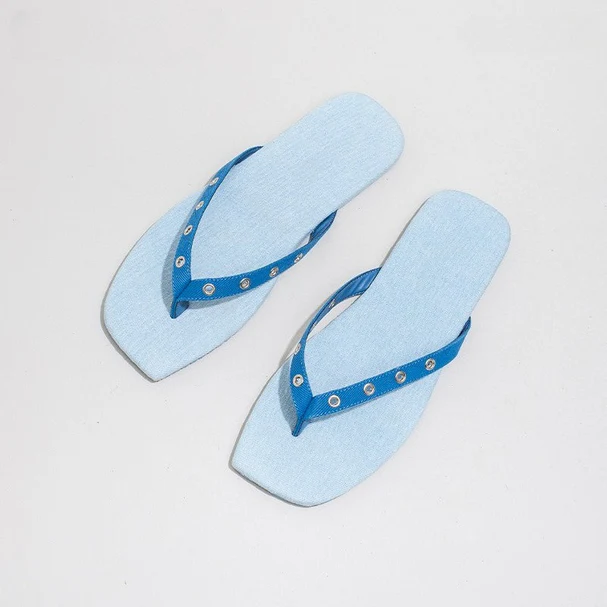 Grommet Canvas Beach Flip Flops