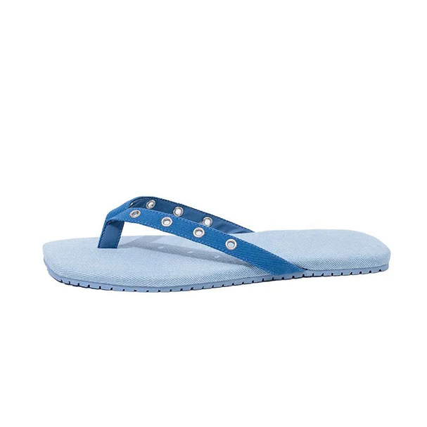 Grommet Canvas Beach Flip Flops