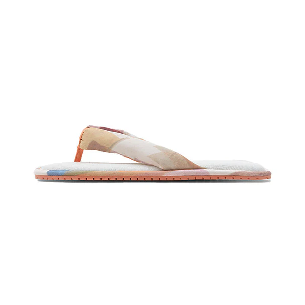 Puffy Geometric Strap Beach Flip Flops
